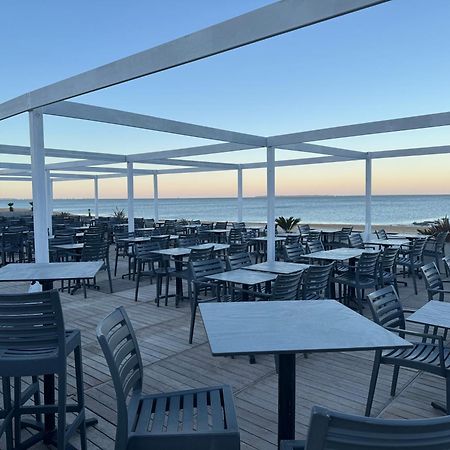 Acadie Saint Victor - Hotel Restaurant - Face Mer - Chatelaillon Plage Exterior foto