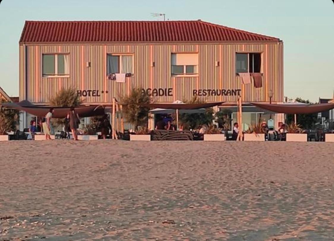 Acadie Saint Victor - Hotel Restaurant - Face Mer - Chatelaillon Plage Exterior foto