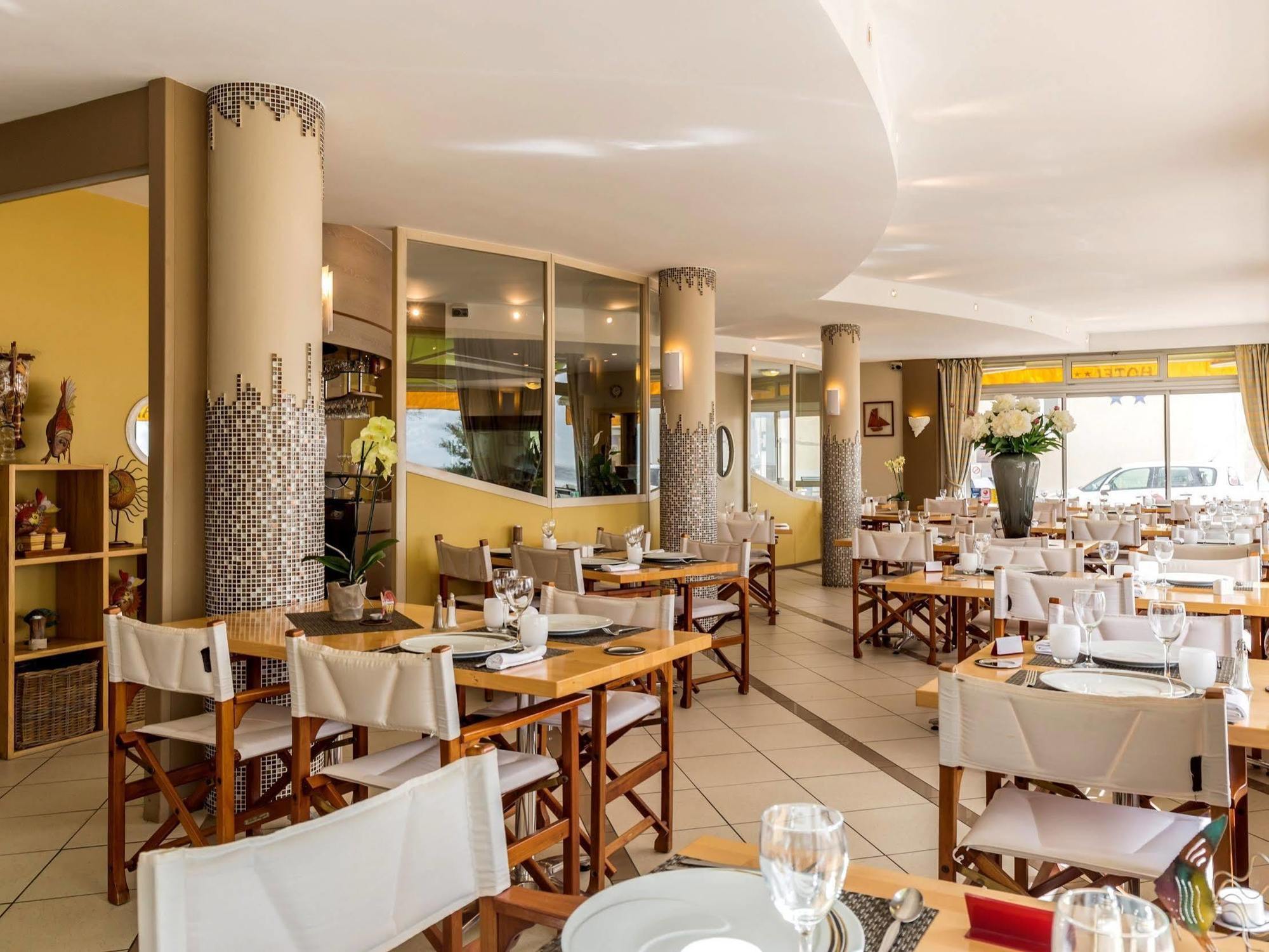 Acadie Saint Victor - Hotel Restaurant - Face Mer - Chatelaillon Plage Exterior foto